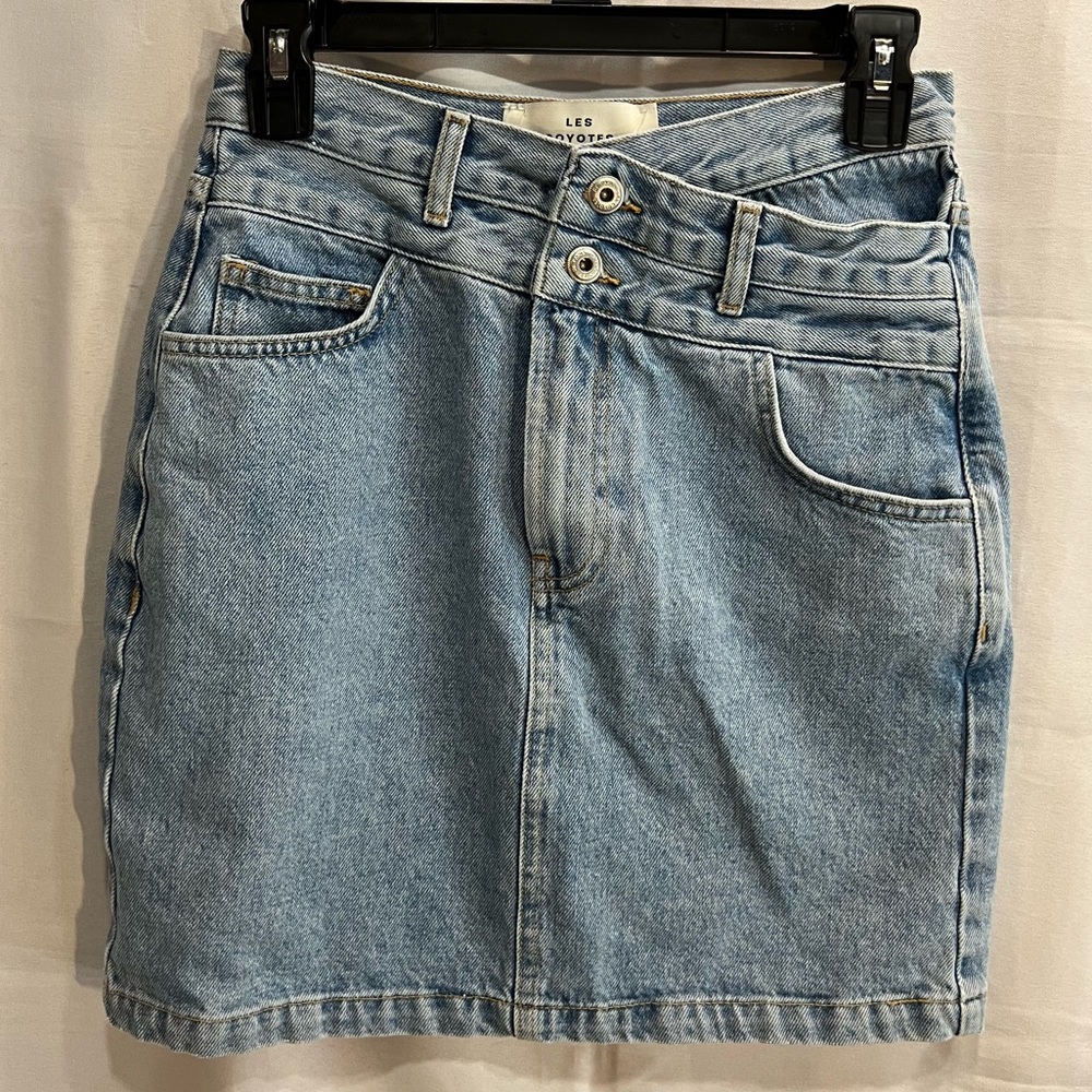 Girl’s Les Coyotes de Paris Denim Skirt Light Wash Asymmetrical Waist Size 16
